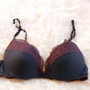 Calvin Klein 32C Underwire Lace Bra